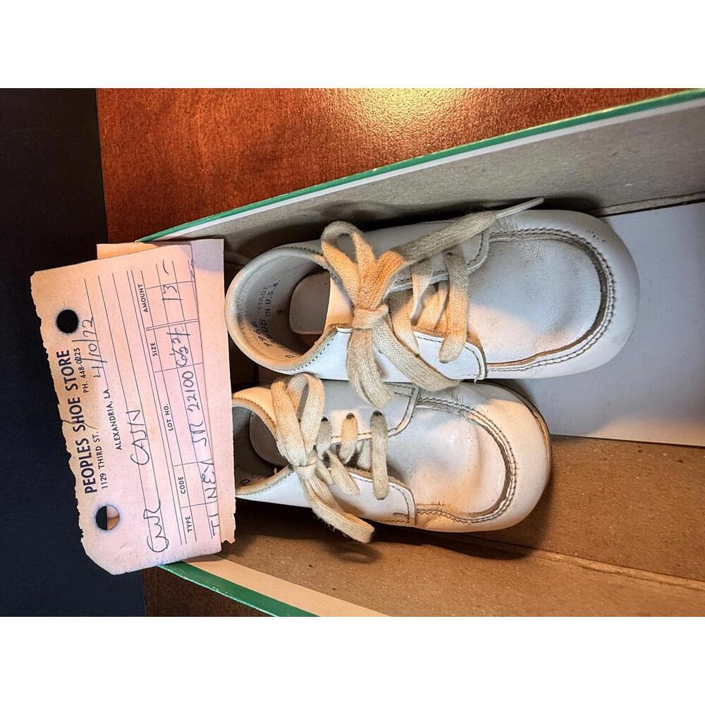 Vintage White Leather Toddler‎ Shoes  – Classic Lace-Up